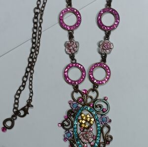 Vintage Style Floral Pendant Necklace